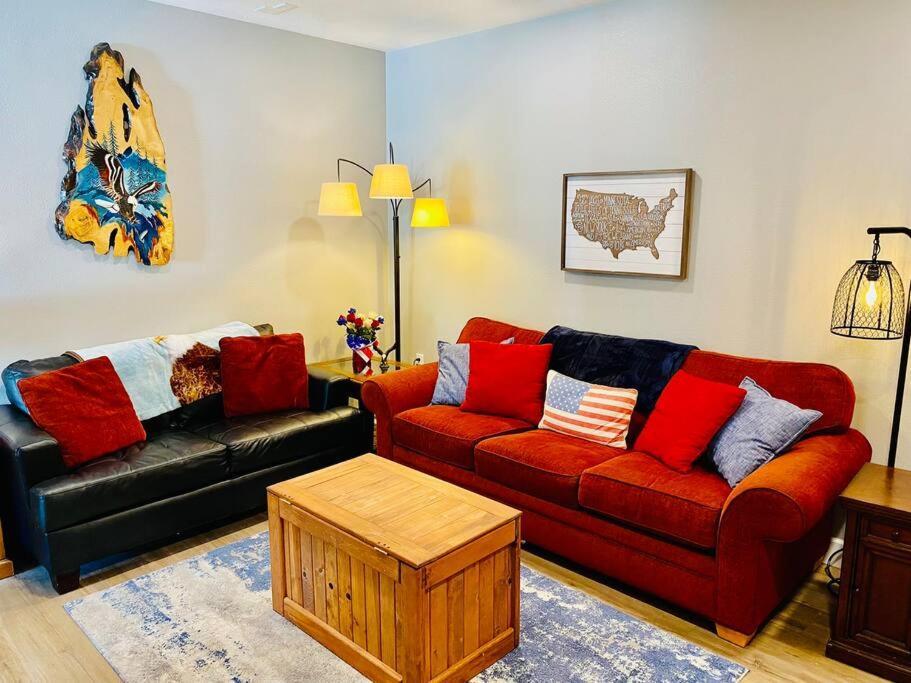 Eagle Nest River Views Hot Tub Games Sleeps 6 Ahwahnee Eksteriør billede