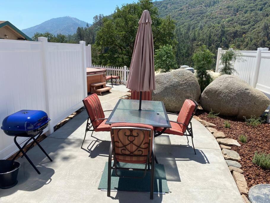 Eagle Nest River Views Hot Tub Games Sleeps 6 Ahwahnee Eksteriør billede